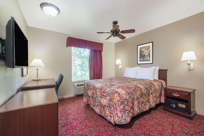Days Inn By Wyndham St Peters/St Charles image