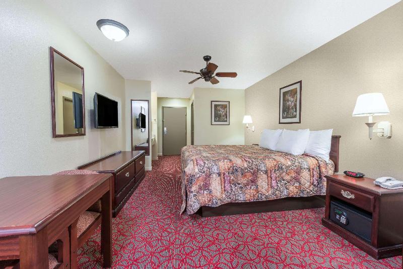 Days Inn By Wyndham St Peters/St Charles image