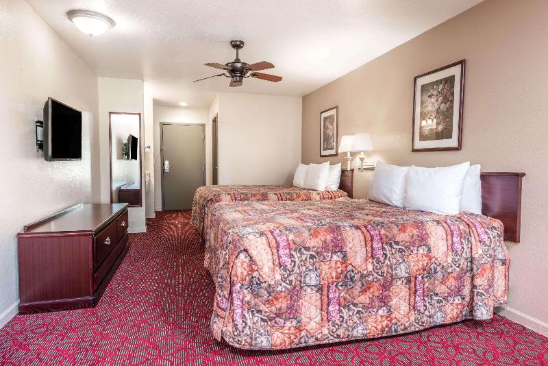 Days Inn By Wyndham St Peters/St Charles image