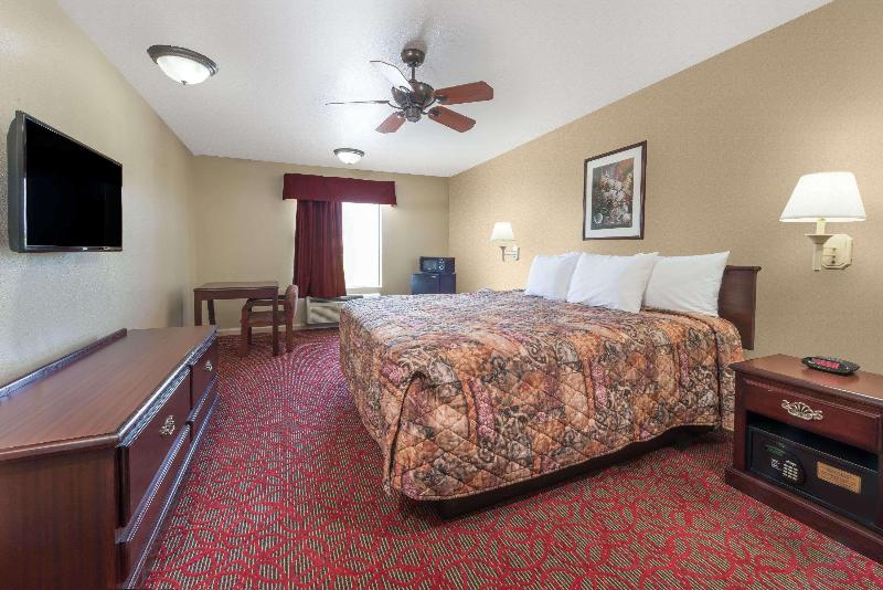 Days Inn By Wyndham St Peters/St Charles image