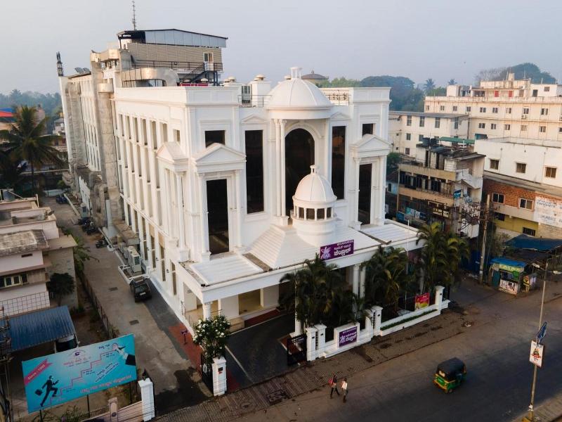 Royal Orchid Central Hotel image