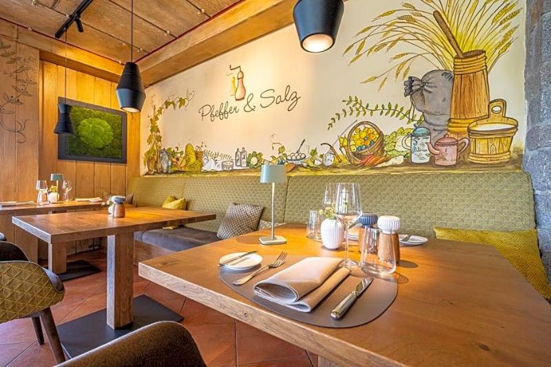 Peffer & Salz Weinhotel image