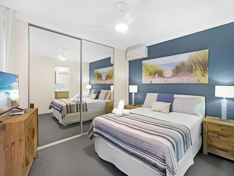 Oceanside Cove Holiday Apartments image