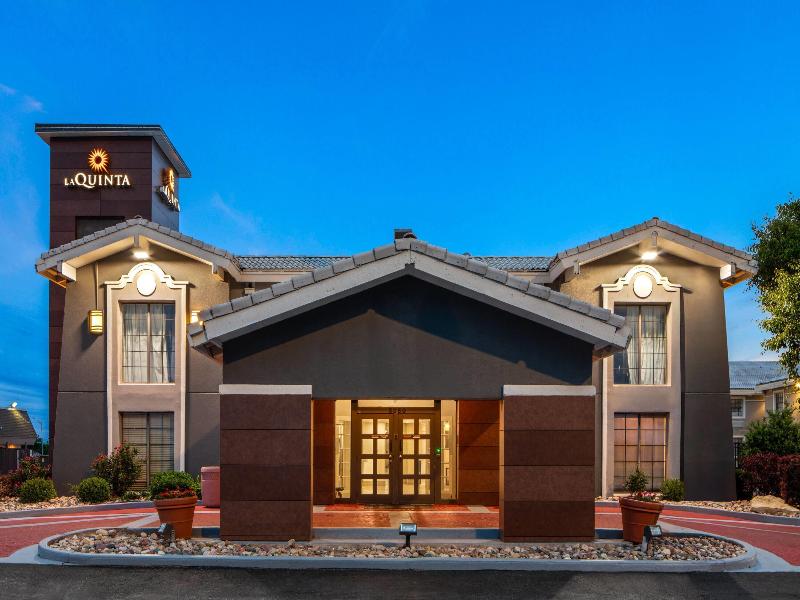 La Quinta Inn By Wyndham Omaha West — general view