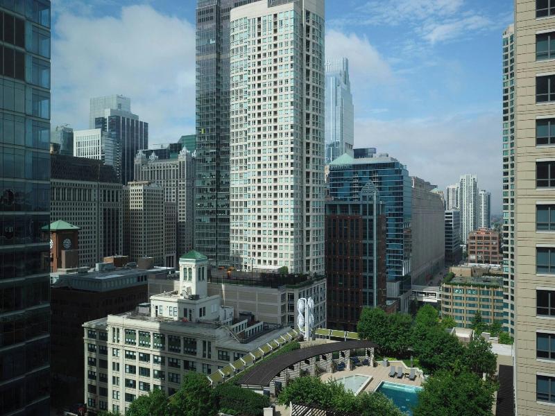 Residence Inn Chicago Downtown/River North image
