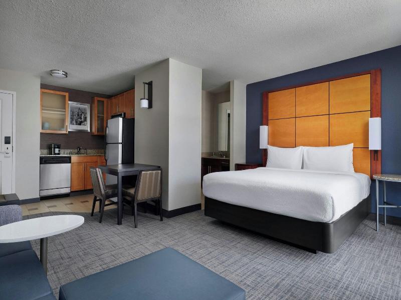 Residence Inn Chicago Downtown/River North image