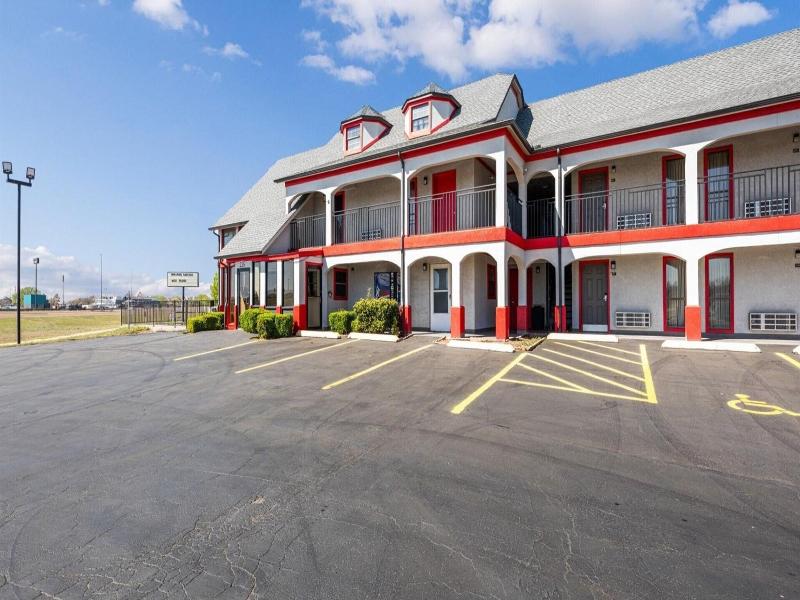Travelodge By Wyndham Norman
