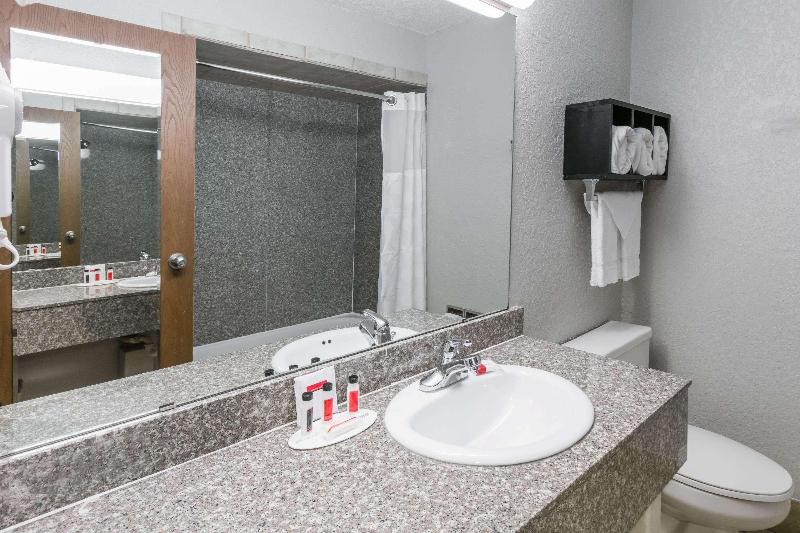 Ramada By Wyndham Oklahoma City Airport North image
