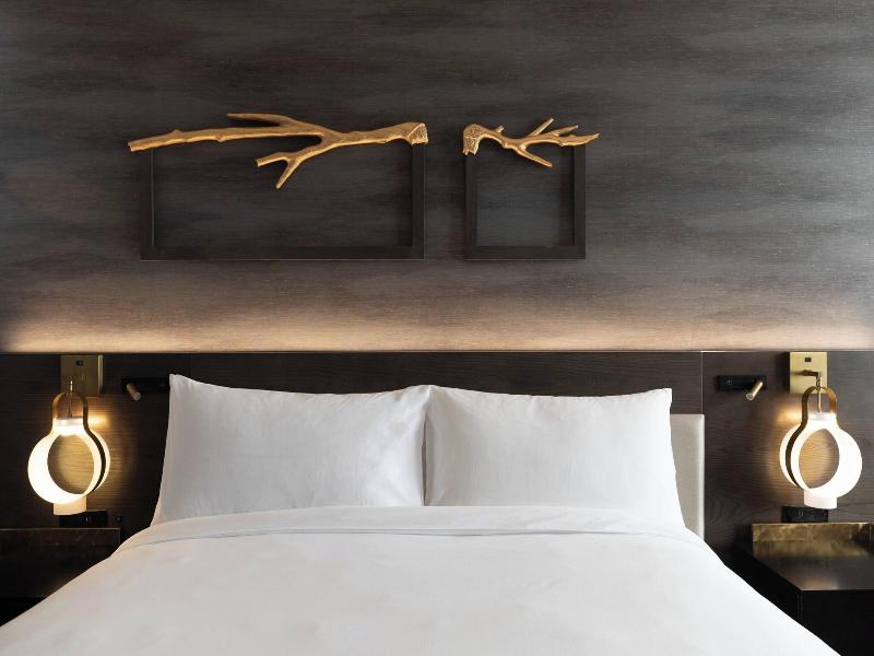 Renaissance Chicago North Shore Hotel image