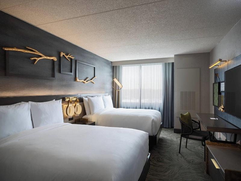 Renaissance Chicago North Shore Hotel image