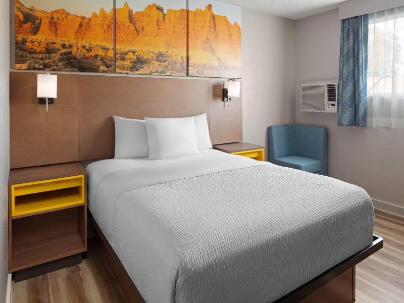 Days Inn by Wyndham Omaha NE image
