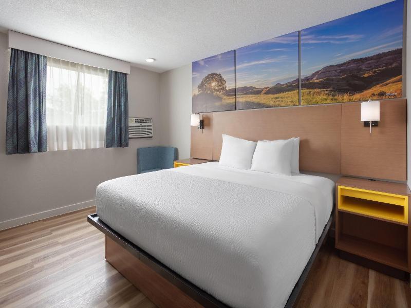 Days Inn by Wyndham Omaha NE image