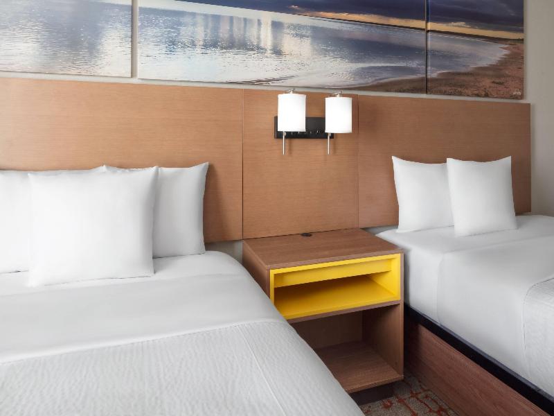 Days Inn by Wyndham Omaha NE image