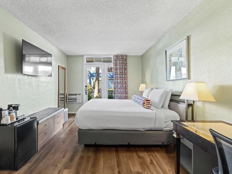 Marina Village Inn image
