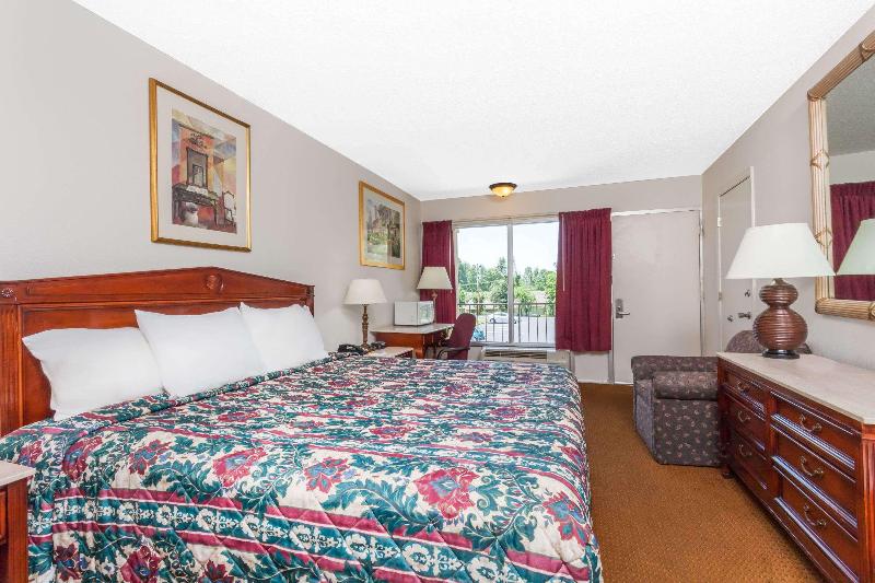 Rodeway Inn Owensboro South image