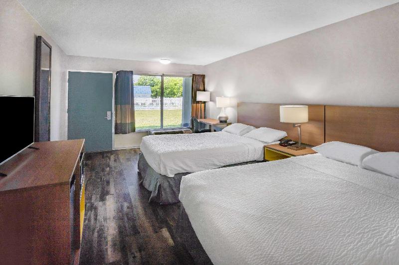 Rodeway Inn Owensboro South image