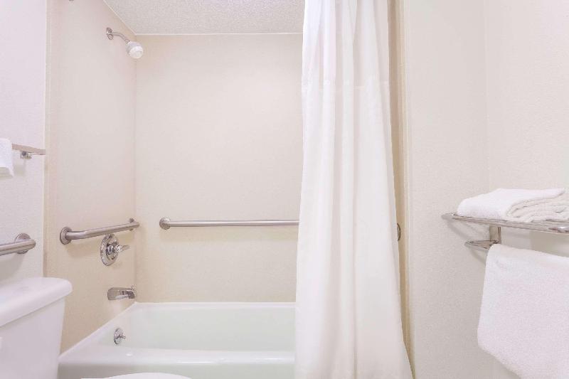 Rodeway Inn Owensboro South image