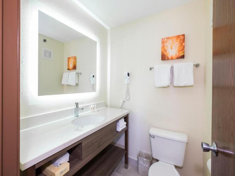 Baymont By Wyndham Chicago/Alsip image