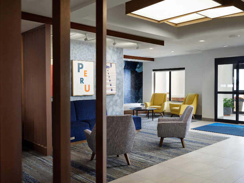 Holiday Inn Express Suites Peru - Lasalle Area IHG