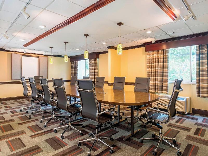 Four Points By Sheraton Chicago O'Hare Airport image