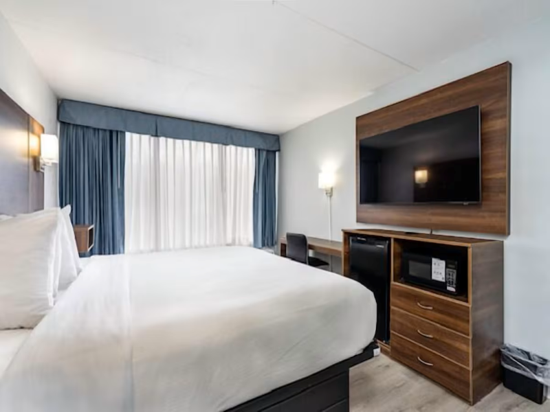Baymont By Wyndham Addison image