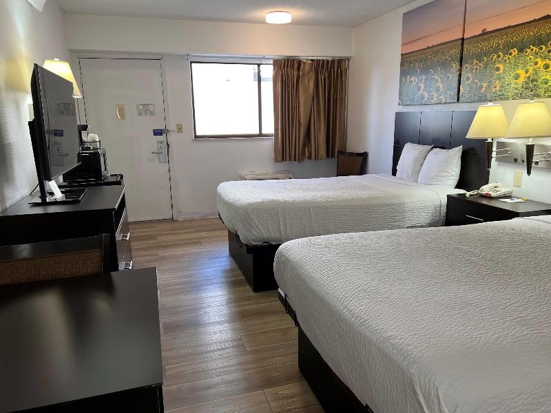 Days Inn by Wyndham Overland Park image