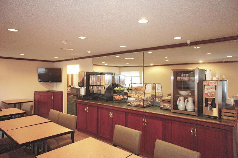 La Quinta Inn Omaha Southwest