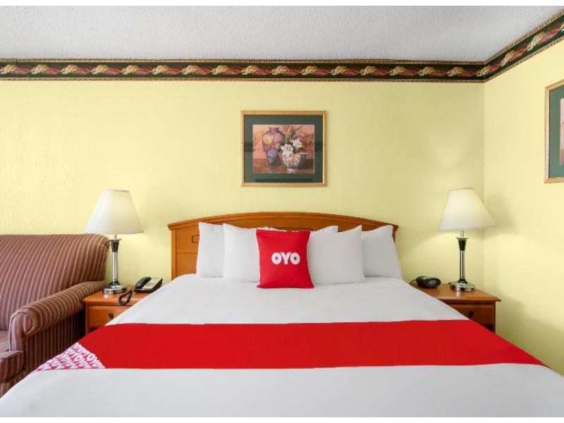 OYO Hotel Oklahoma City South I-35 and SE 29th image