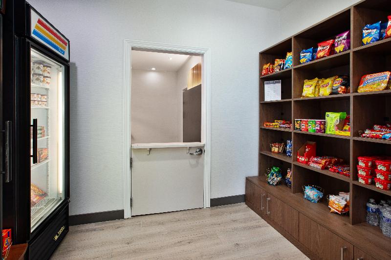 Staybridge Suites Omaha 80th & Dodge photo 3