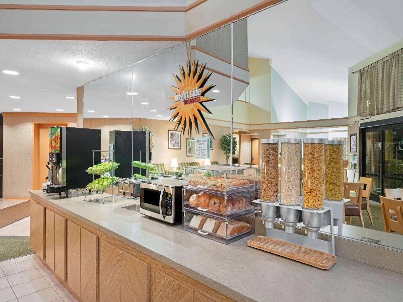 La Quinta Inn & Suites by Wyndham SLC - Layton
