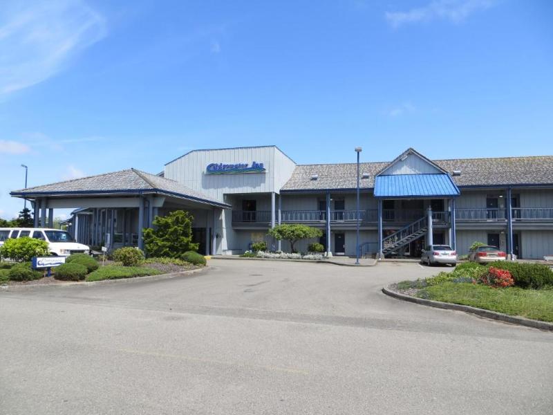 Edgewater Inn And Suites,Coos Bay image