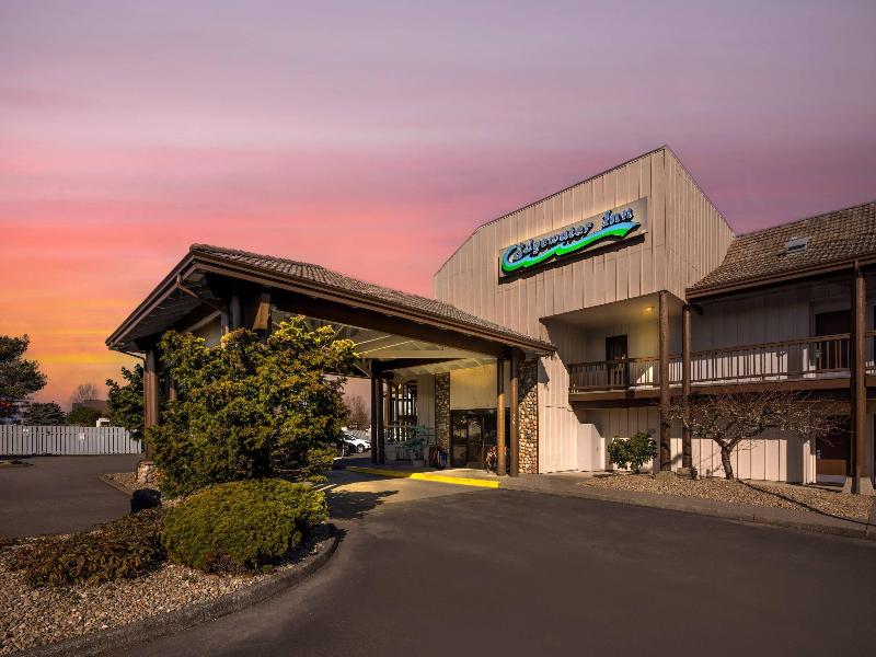 Edgewater Inn And Suites,Coos Bay image