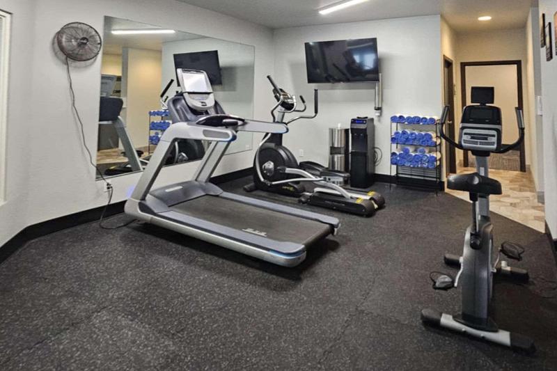 Edgewater Inn And Suites,Coos Bay image