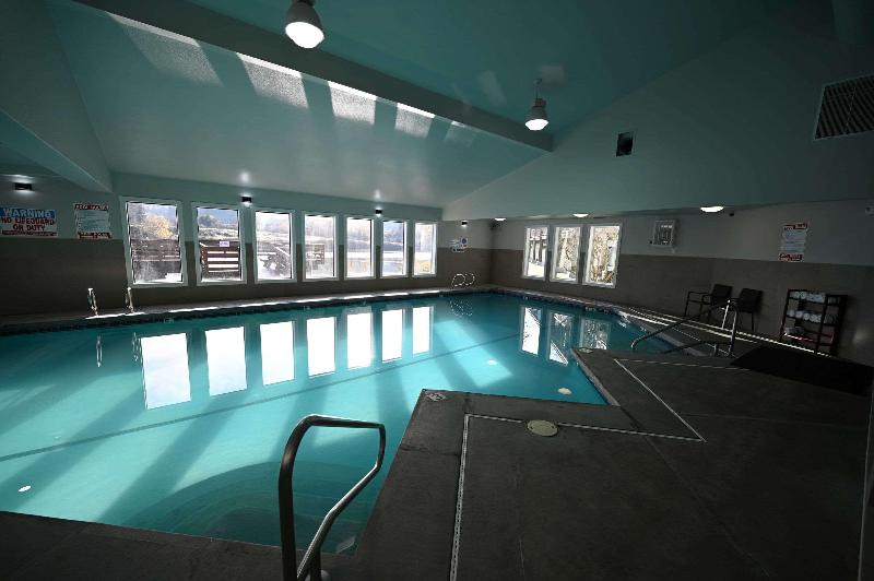 Edgewater Inn And Suites,Coos Bay image