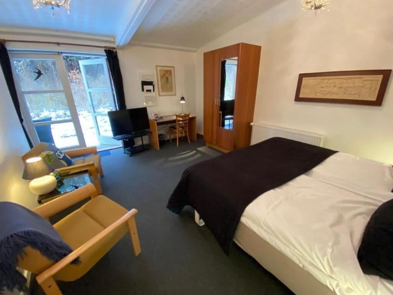 Bromølle Kro image