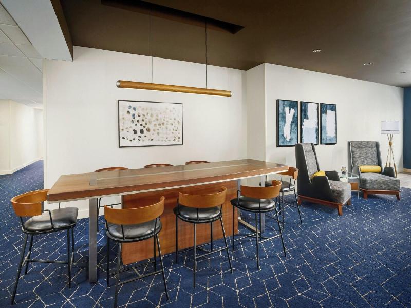 Courtyard By Marriott Chicago Midway Airport image