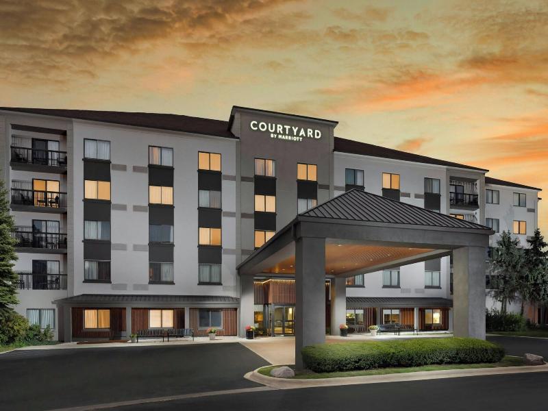 Courtyard By Marriott Chicago Midway Airport image