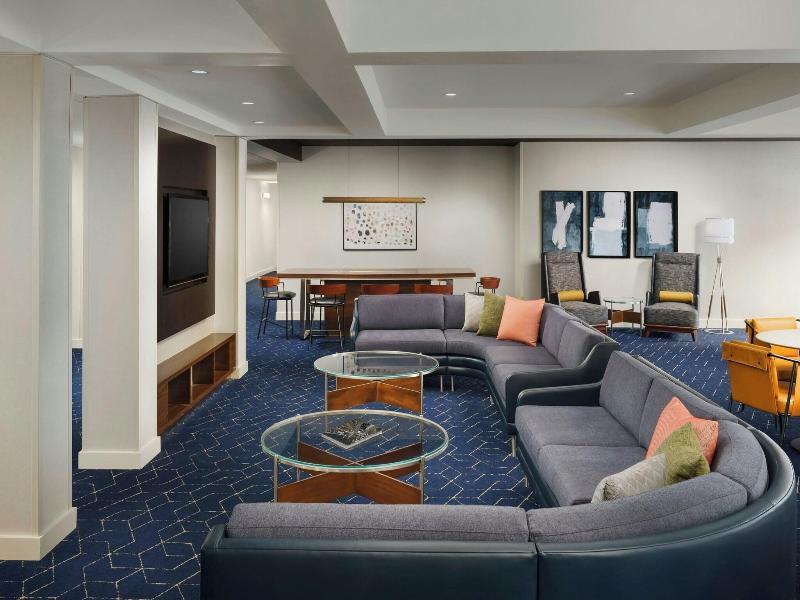 Courtyard By Marriott Chicago Midway Airport image