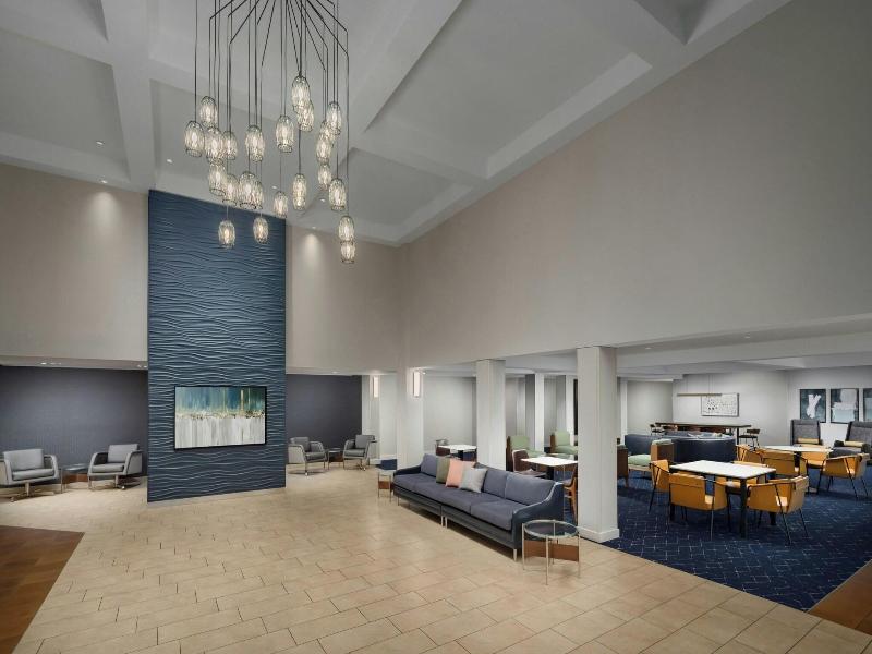 Courtyard By Marriott Chicago Midway Airport image