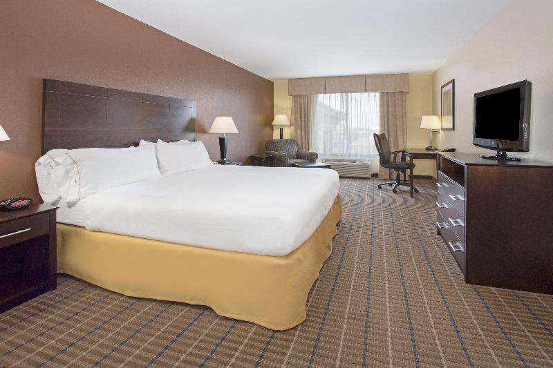 Holiday Inn Express Hotel & Suites Pauls Valley photo 10