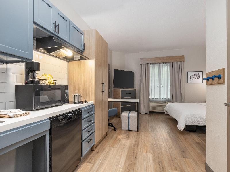 Candlewood Suites Houston (The Woodlands) image