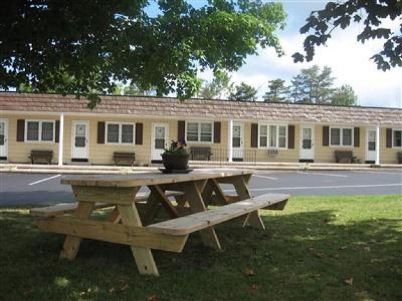 All Seasons Inn image