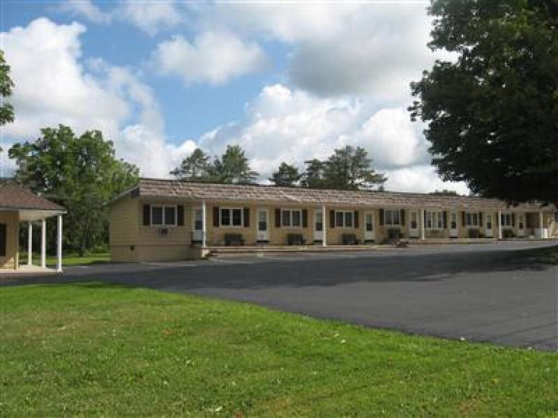 All Seasons Inn image