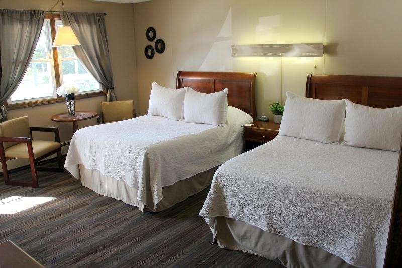 All Seasons Inn image