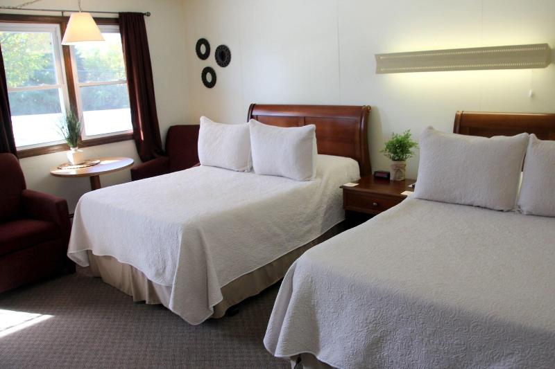 All Seasons Inn image