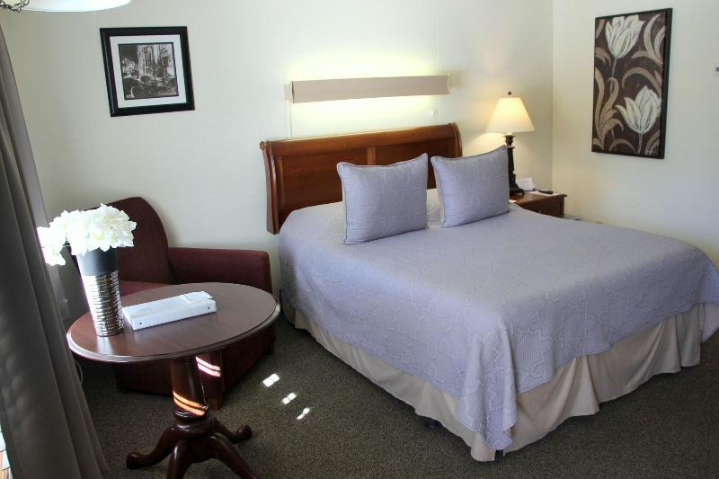 All Seasons Inn image