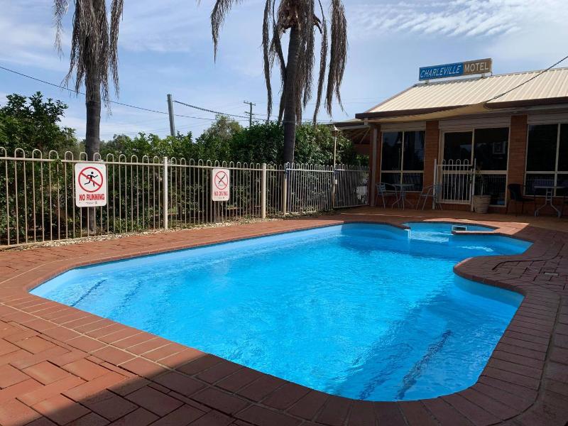 Charleville Motel, Charleville