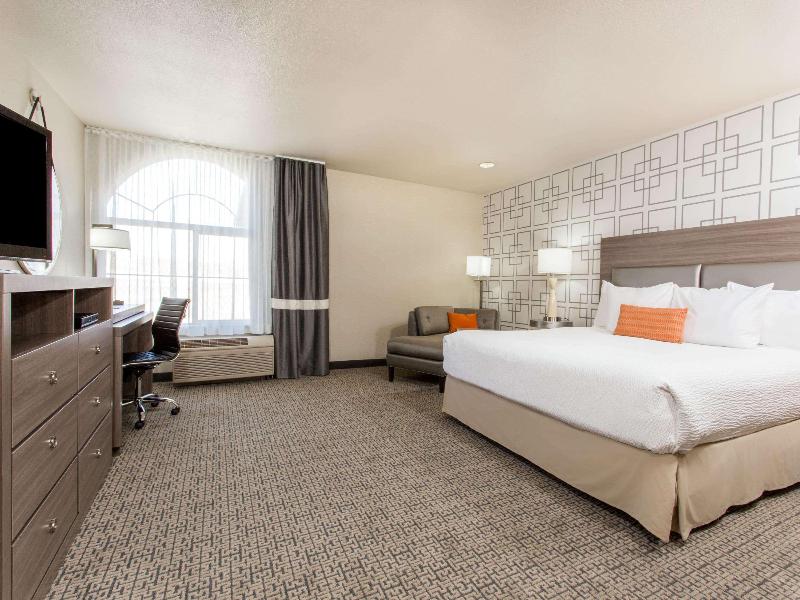 Hawthorn Suites By Wyndham Livermore Wine Country image
