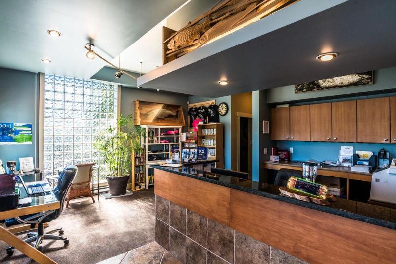 Sooke Harbour Resort & Marina