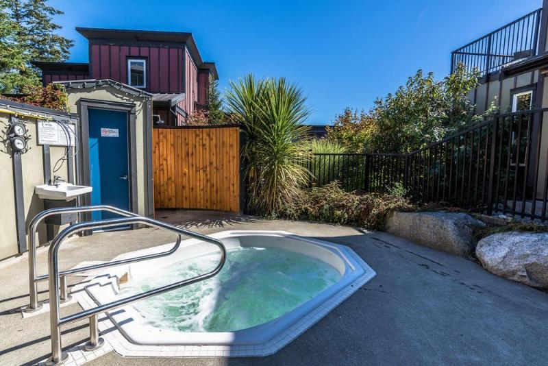 Sooke Harbour Resort & Marina